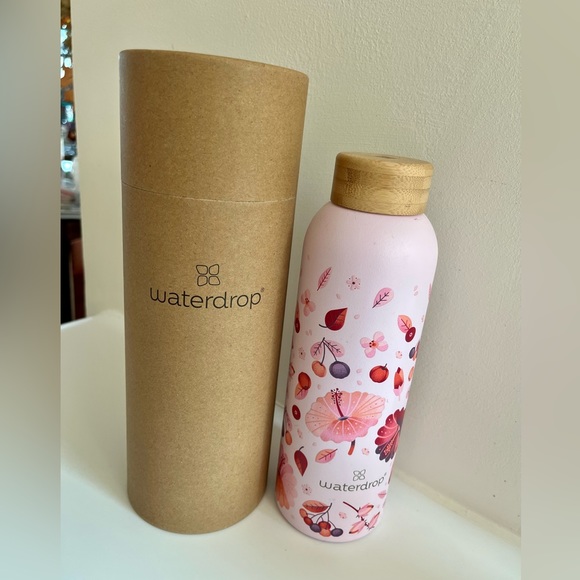 Insulated Water Bottle 20oz - pastel pink flowers - Never removed from package - Picture 5 of 7